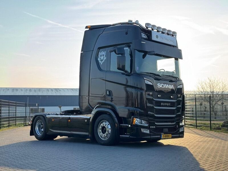 Truck Scania S 770