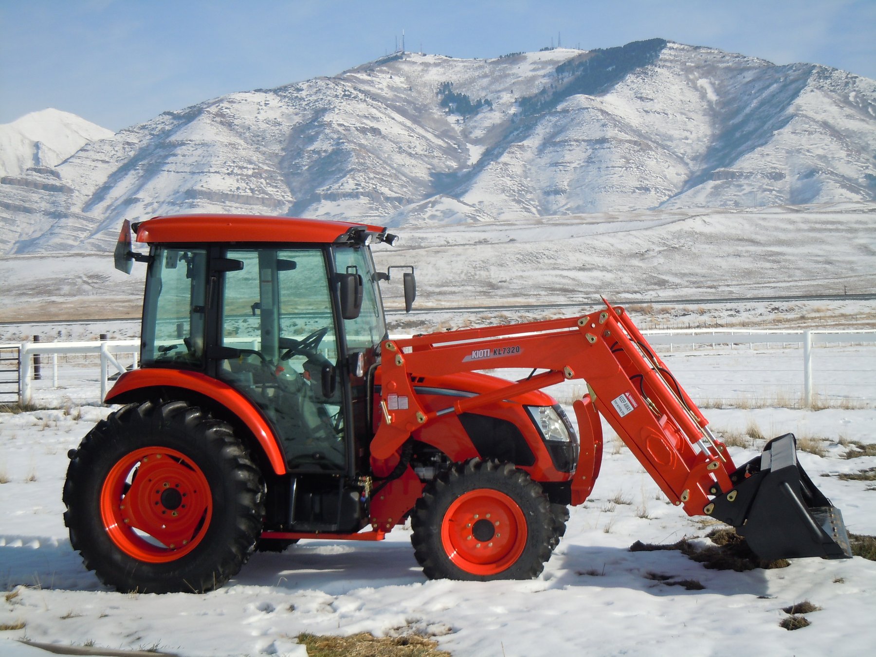 Traktor Kioti EX35H