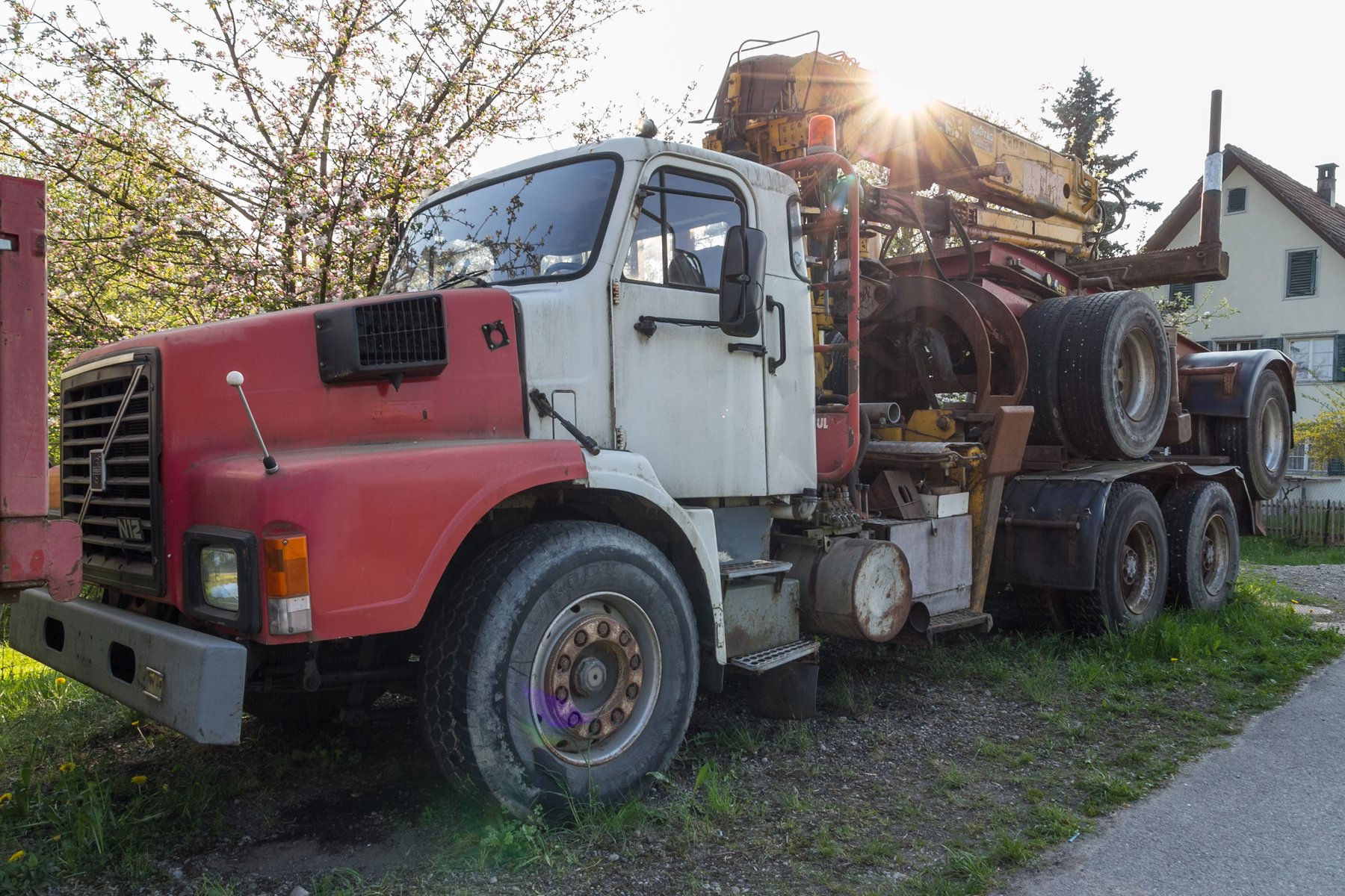 Truck Volvo N12 6X2R
