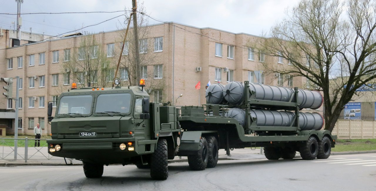 Tactical trucks Bryansky Avtomobilny Zavod (BAZ) BAZ-64022