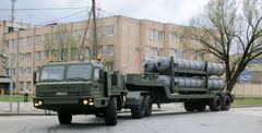 Bryansky Avtomobilny Zavod (BAZ) BAZ-64022