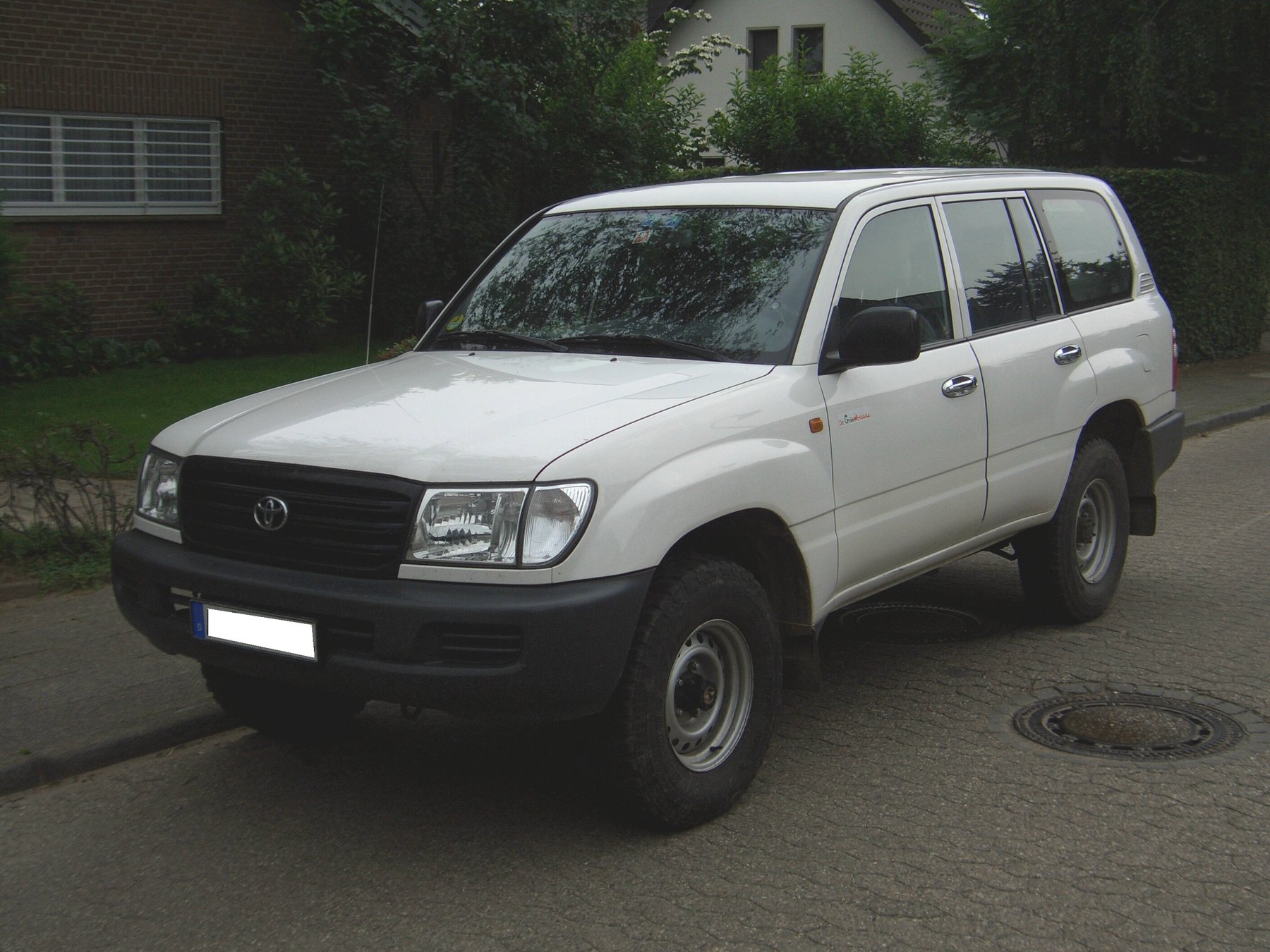 Van Toyota HZJ105L