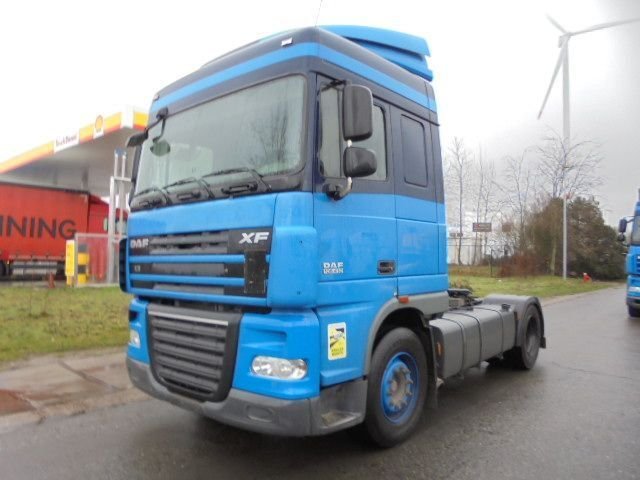Truck DAF FARXF105.410T