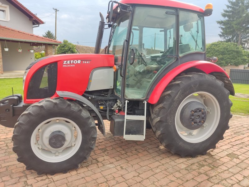 Tractor Zetor Proxima 7421/7441