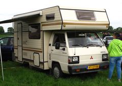 Mitsubishi L030 P CAMPER