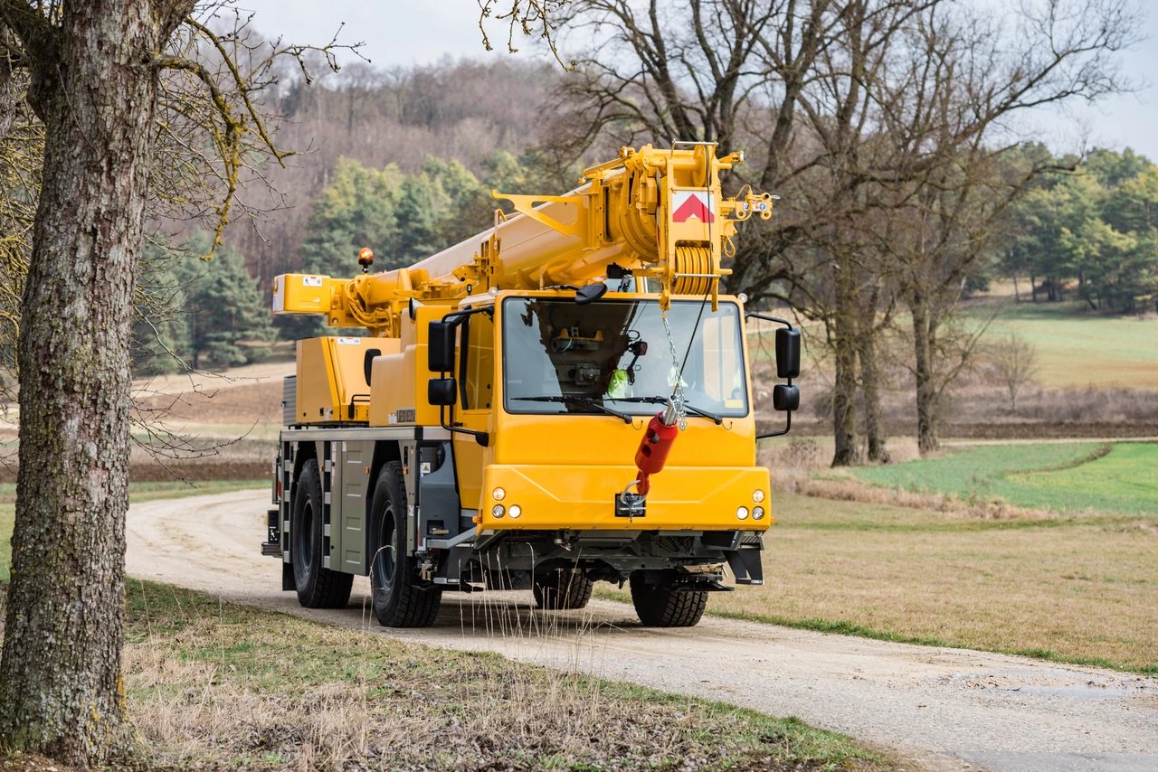 Truck Liebherr LTM 1030-2.1.
