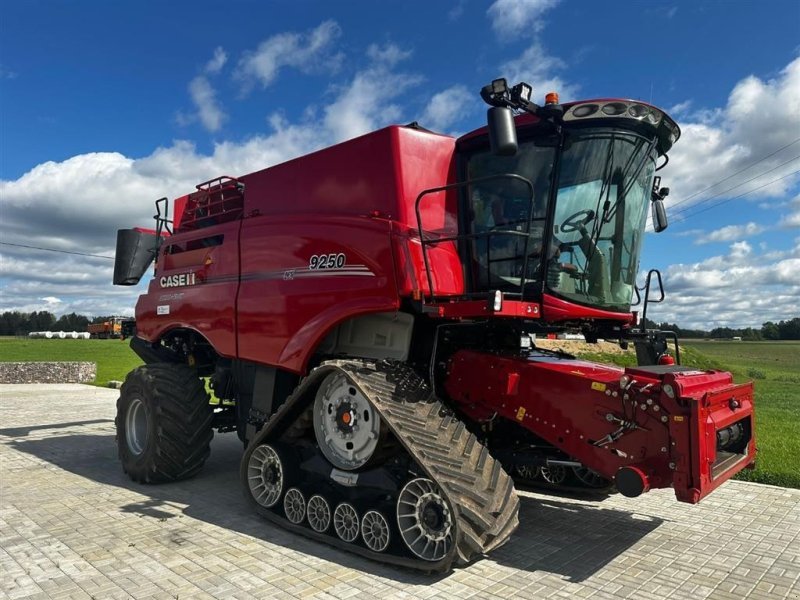MacDon 9250