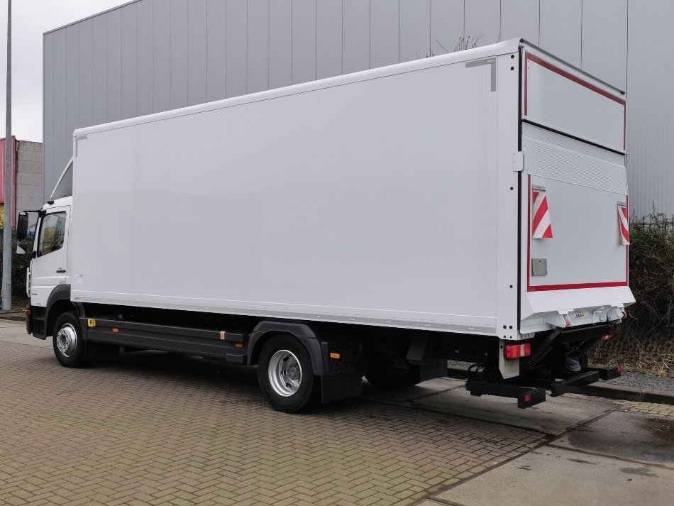 Truck Mercedes Benz ATEGO 1524L/54AT