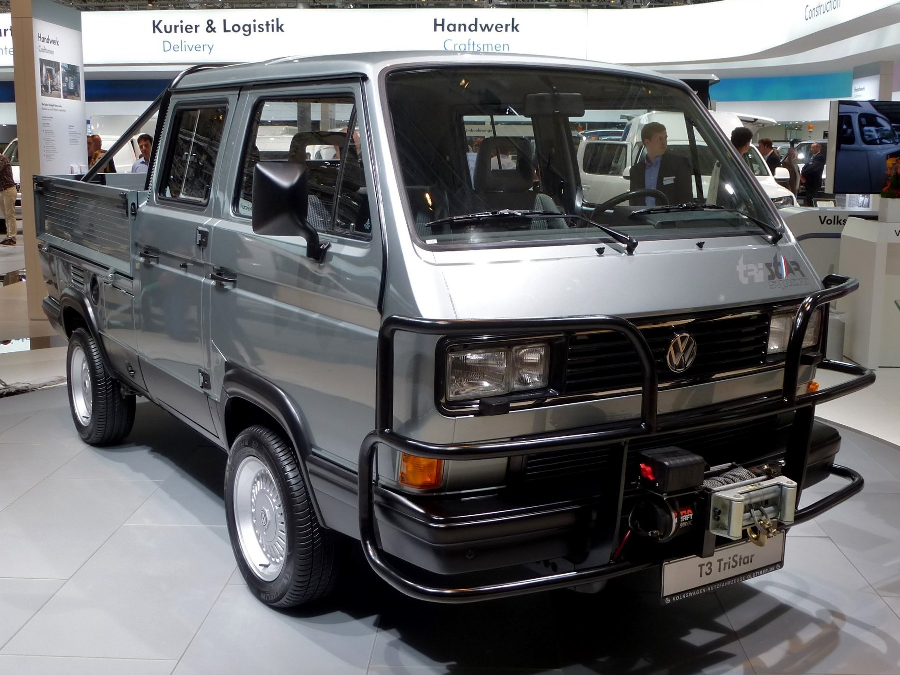 Lastwagen Tri Star E-250 VAN