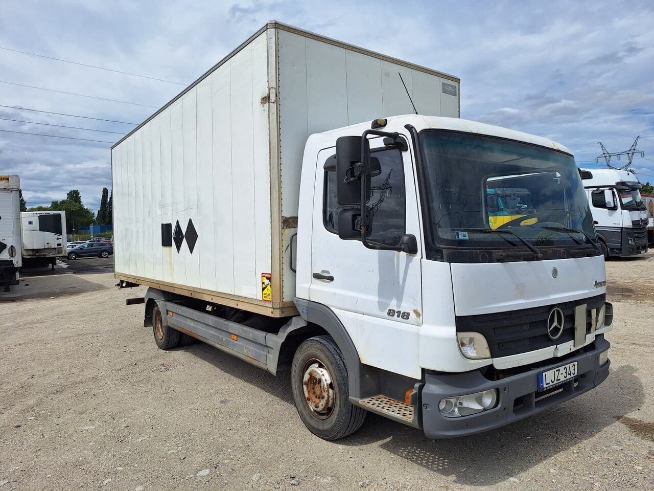 Truck Mercedes Benz ATEGO 812