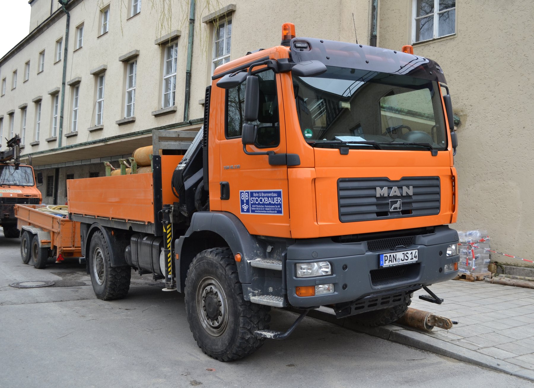 Truck MAN TGM 18.330 4X2 LL