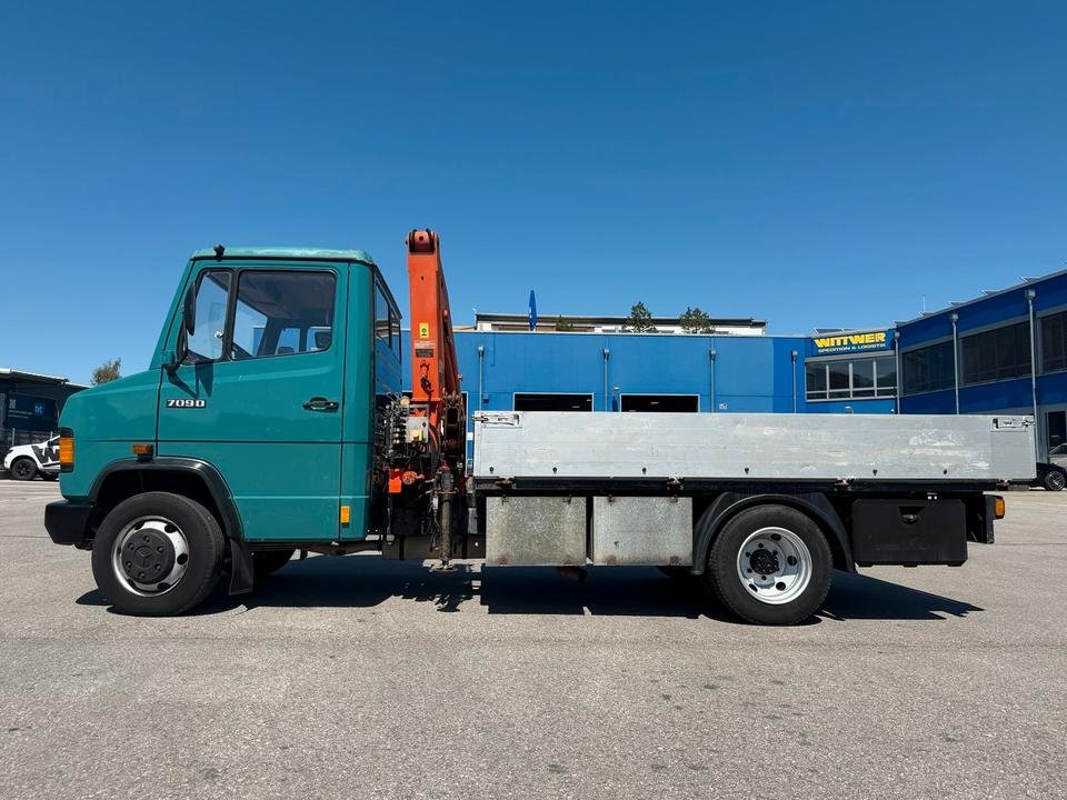 Truck Daimler Benz 709D