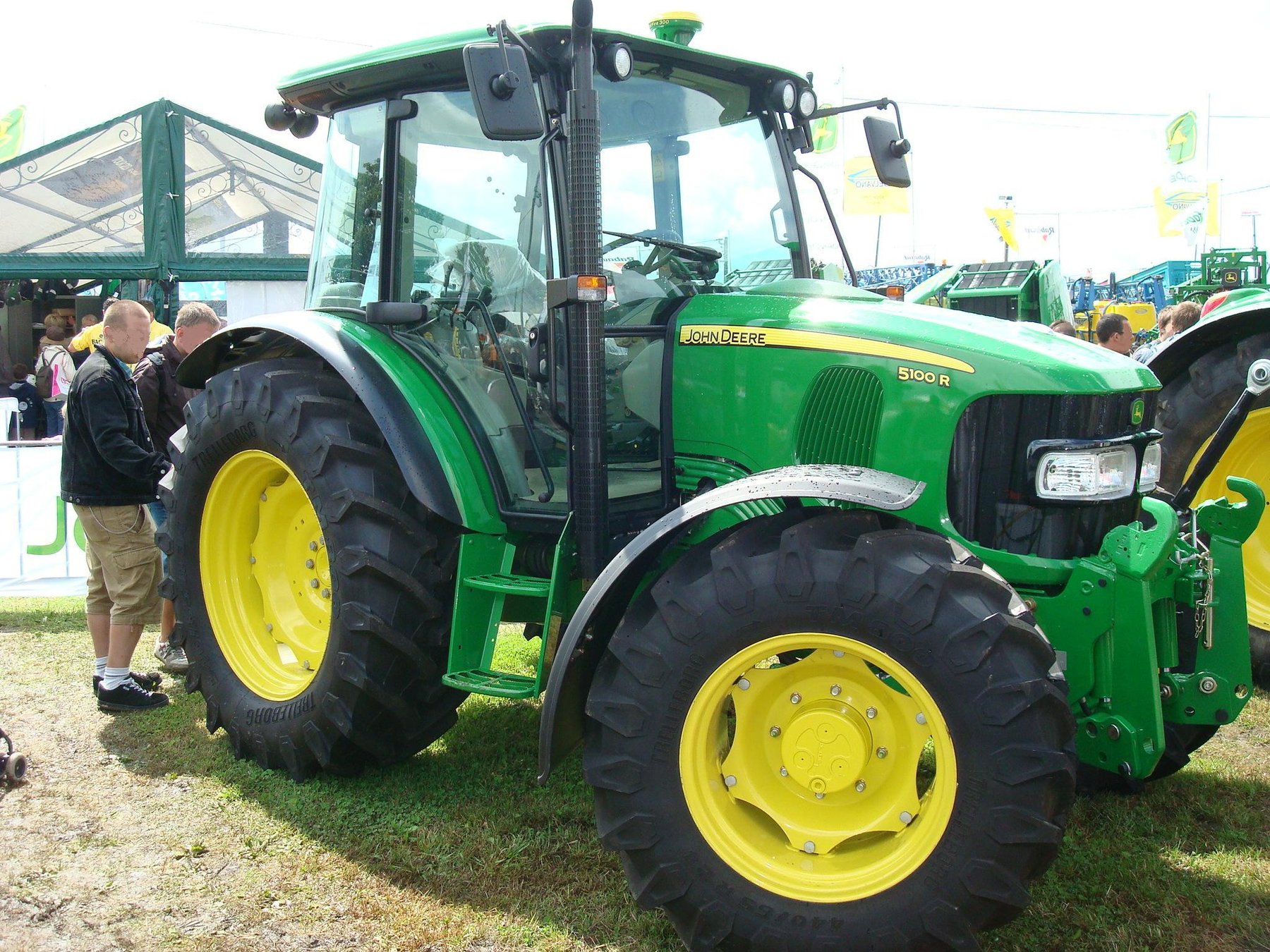 Tractor John Deere 5100R