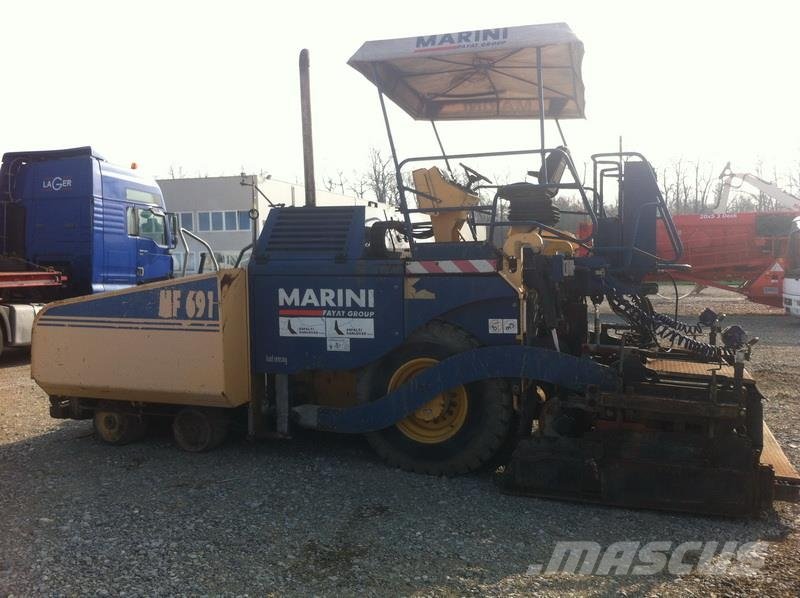 Asphaltfertiger Marini MF1005