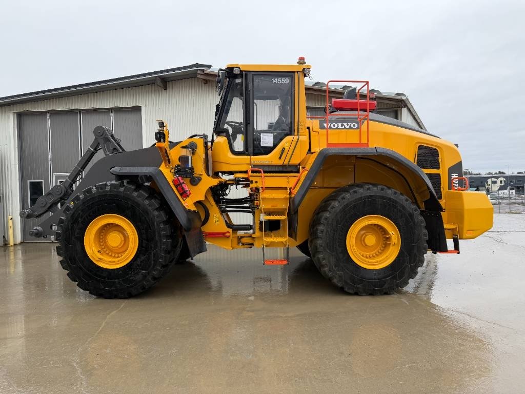 Truck Volvo L 233