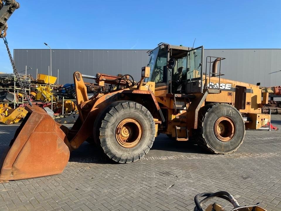 Case 921C