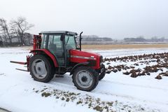 Massey Ferguson 4235