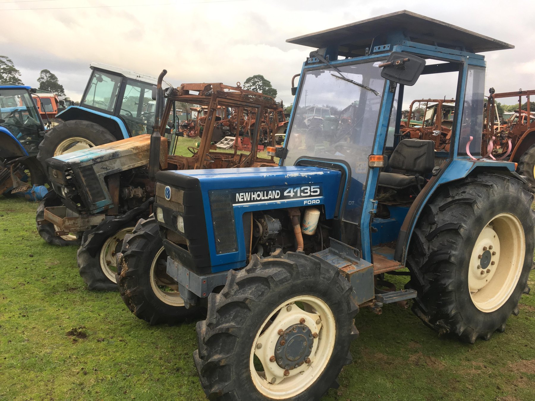 Tractor New Holland Geotech 4135 (A)