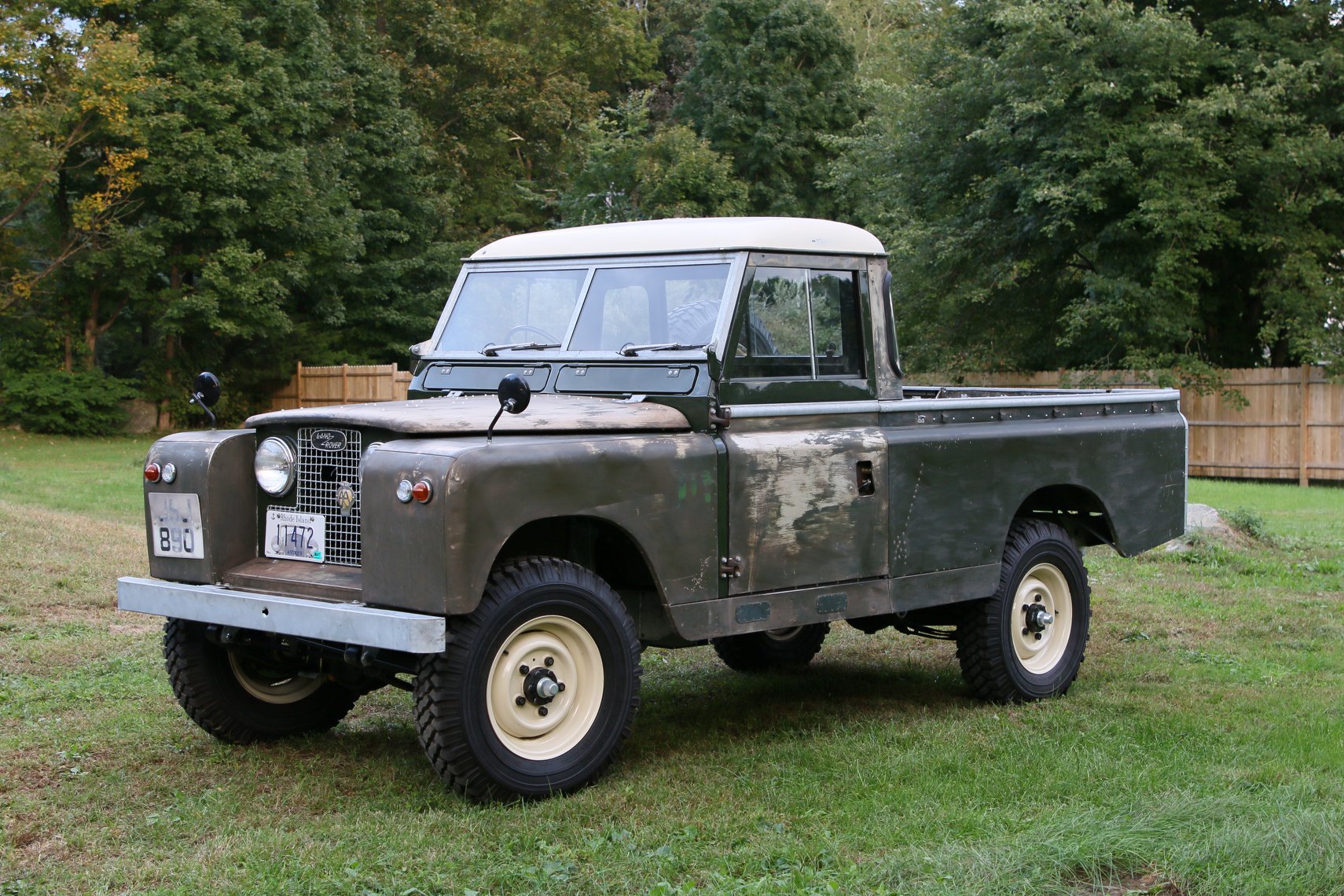 Van Land Rover 109II PICK UP
