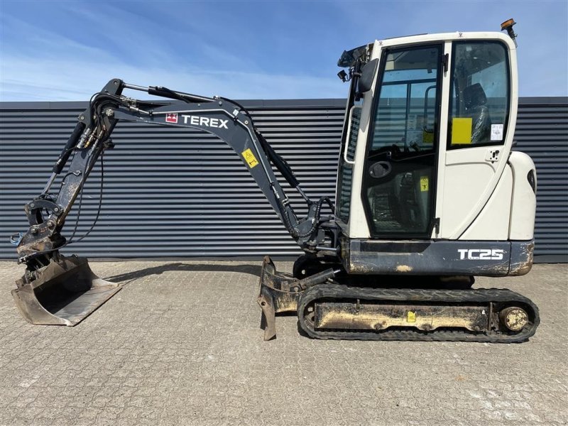 Excavator Terex TXC225LC-2