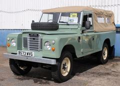 Land Rover 109METAL TOP