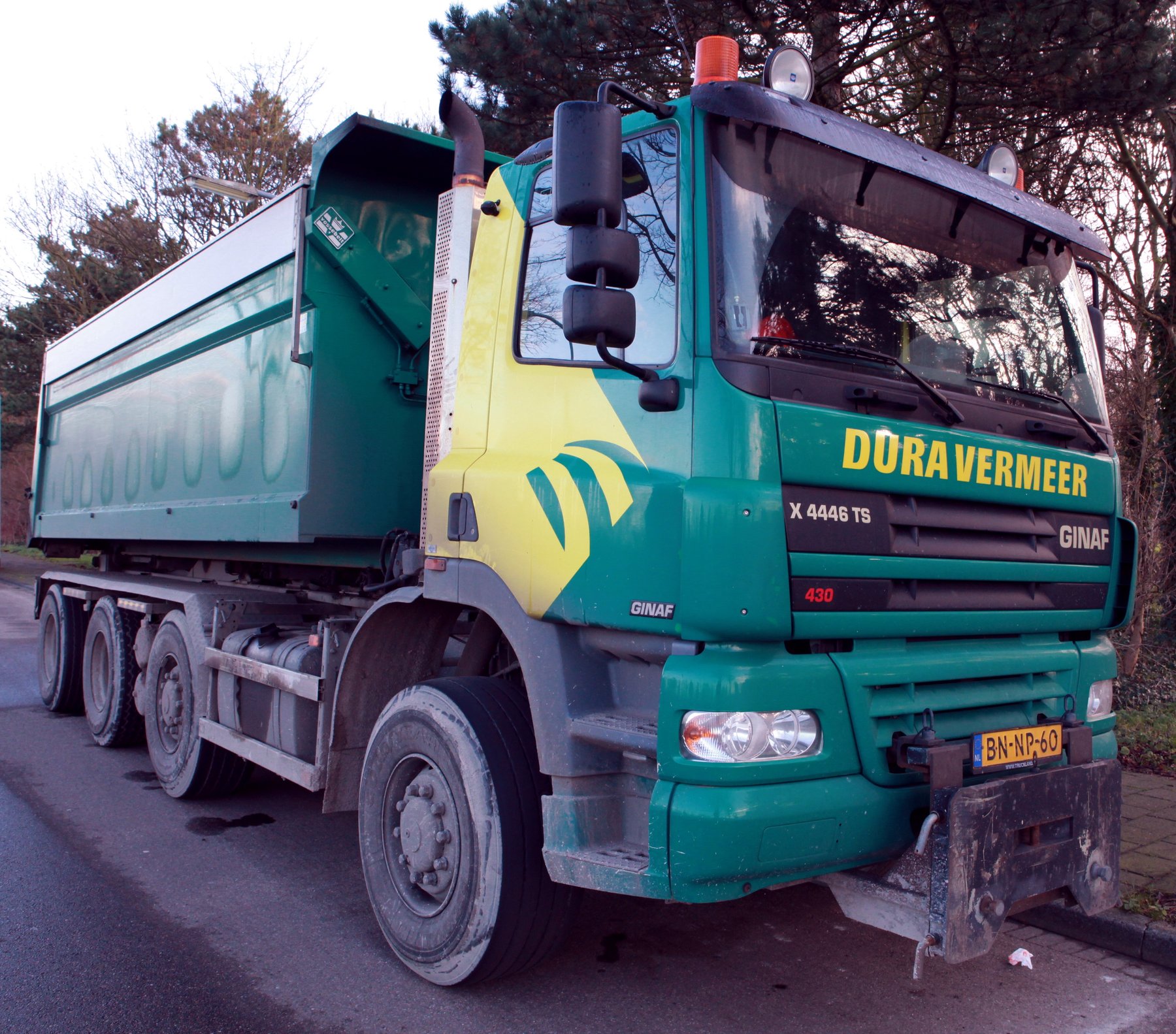 Truck Ginaf X4446 TS