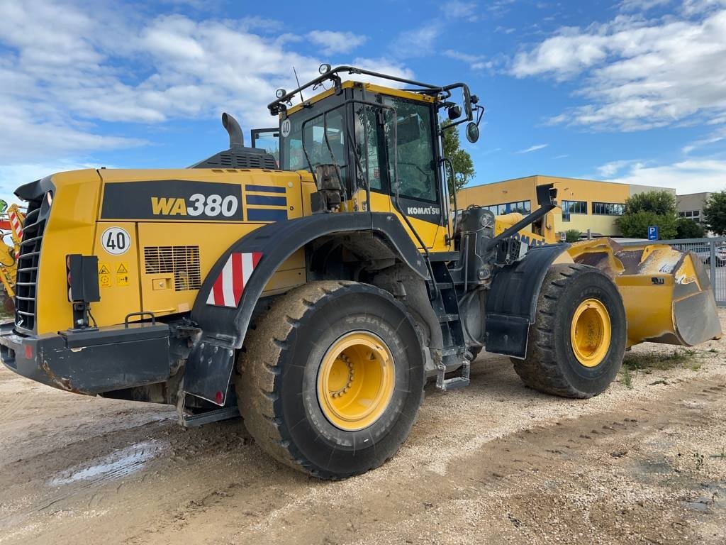 Komatsu WA380-3 Active+