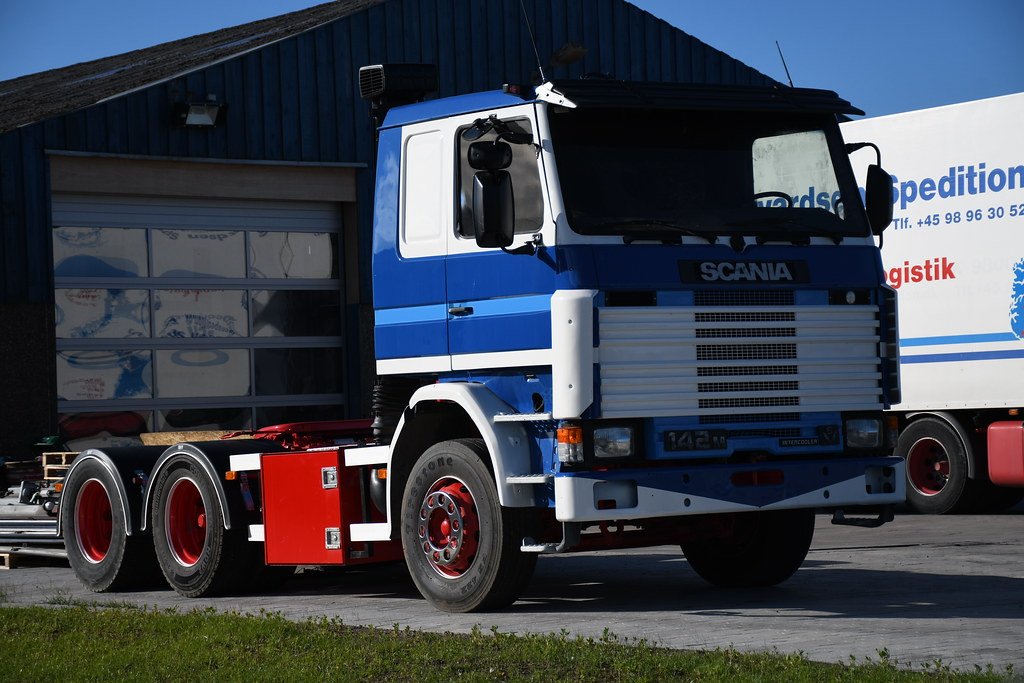 Lastwagen Scania SCANIA 142M