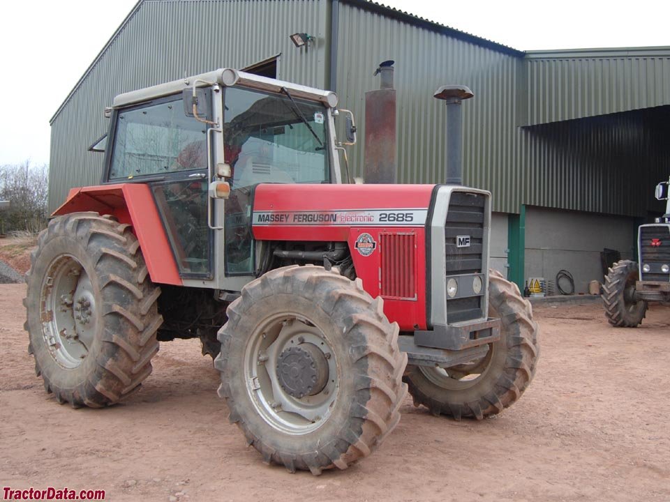 Traktor Massey Ferguson MF 2685
