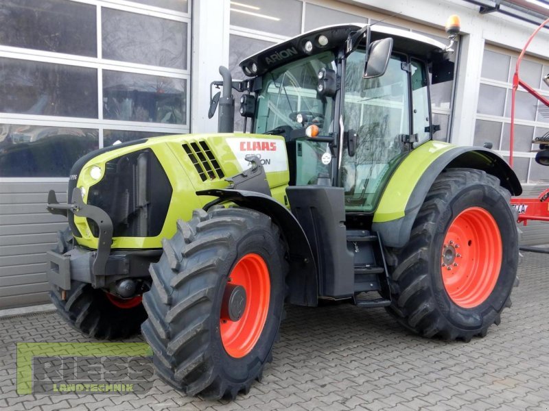 Tractor CLAAS Arion 620