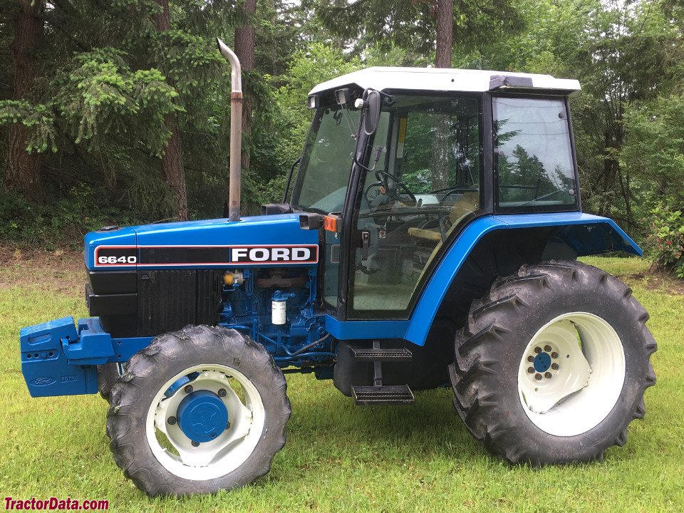 Tractor Ford 6640