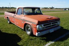 Dodge D 100 PICK-UP