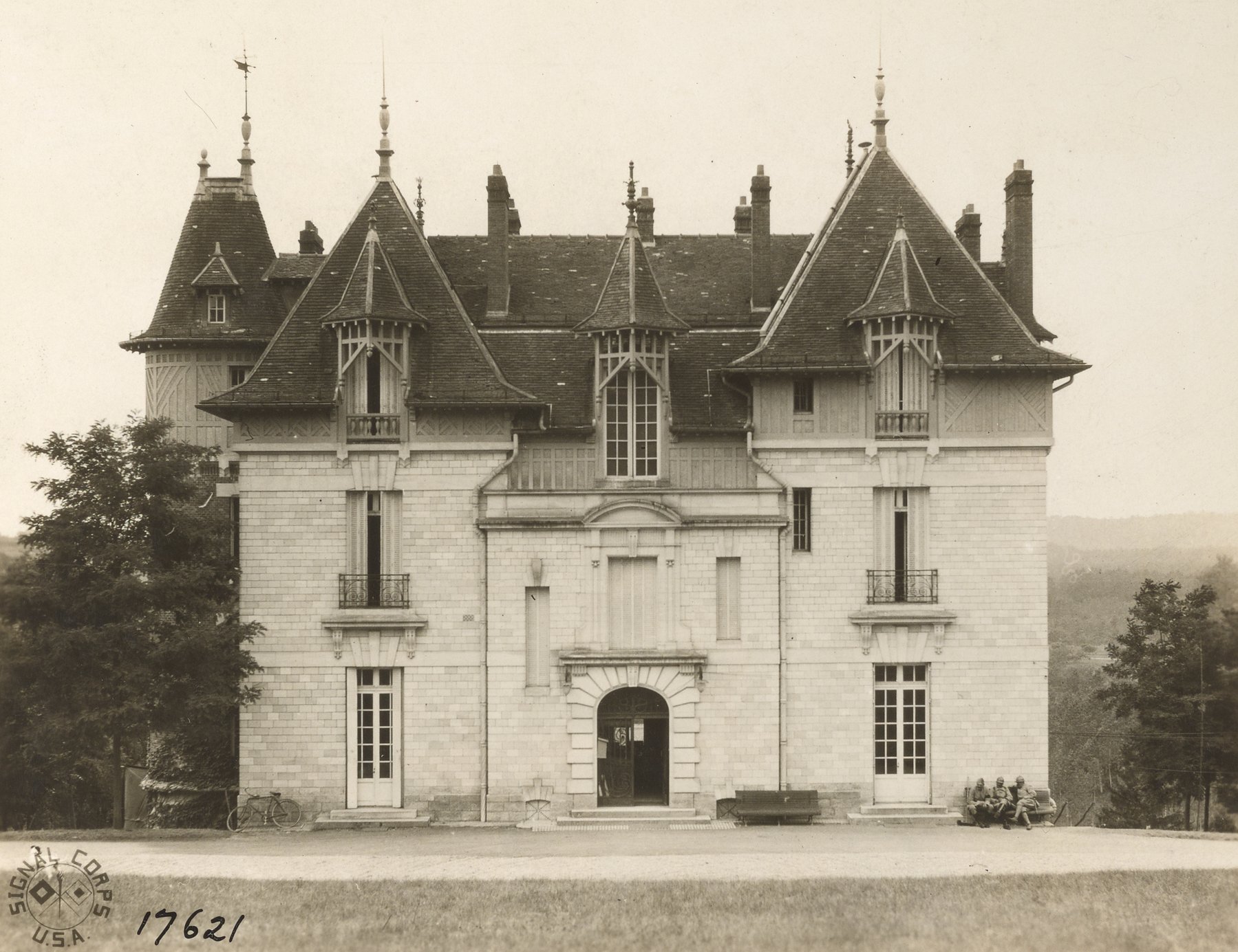 CHATEAU 440 C