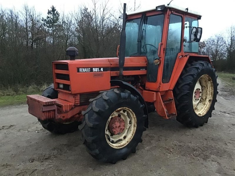 Tractor Renault 981 (S)