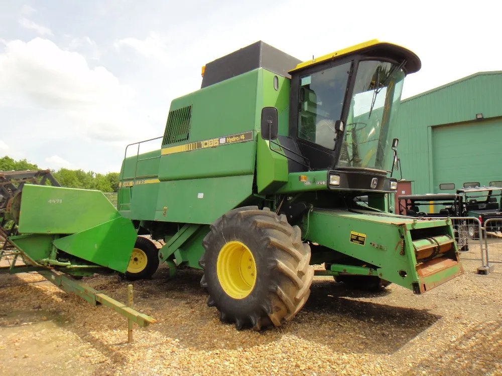 Erntemaschine John Deere 1085