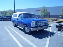 Dodge 200