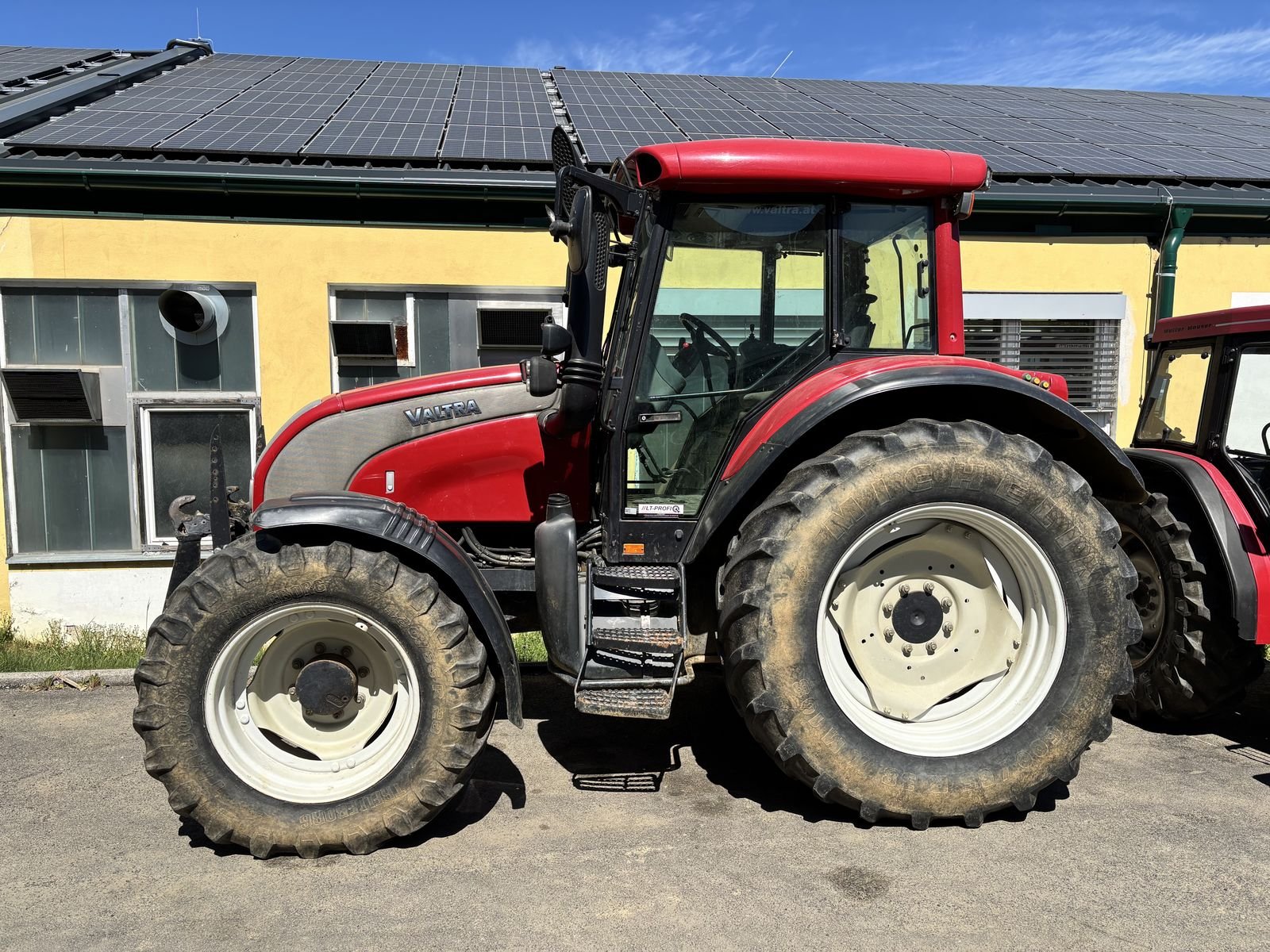 Tractor Valtra C 120-4-4X4/242