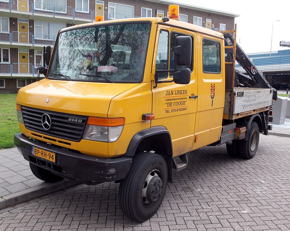 Truck Mercedes Benz 814/3370