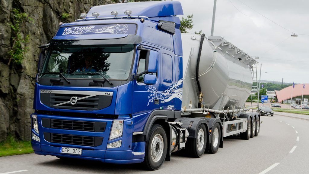Truck Volvo FM 460 10X4R