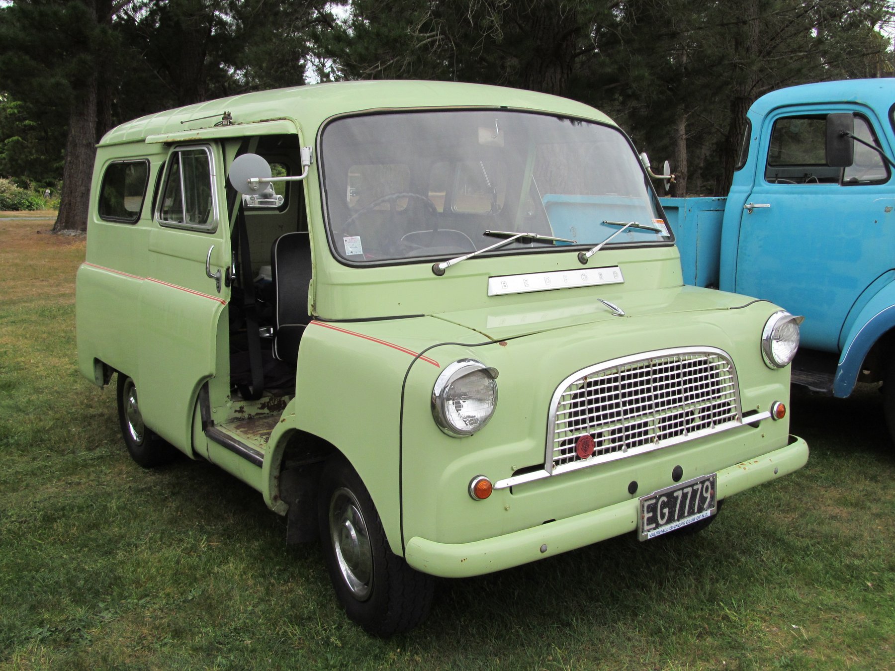 Samochód dostawczy Bedford Vehicles Bedford CA