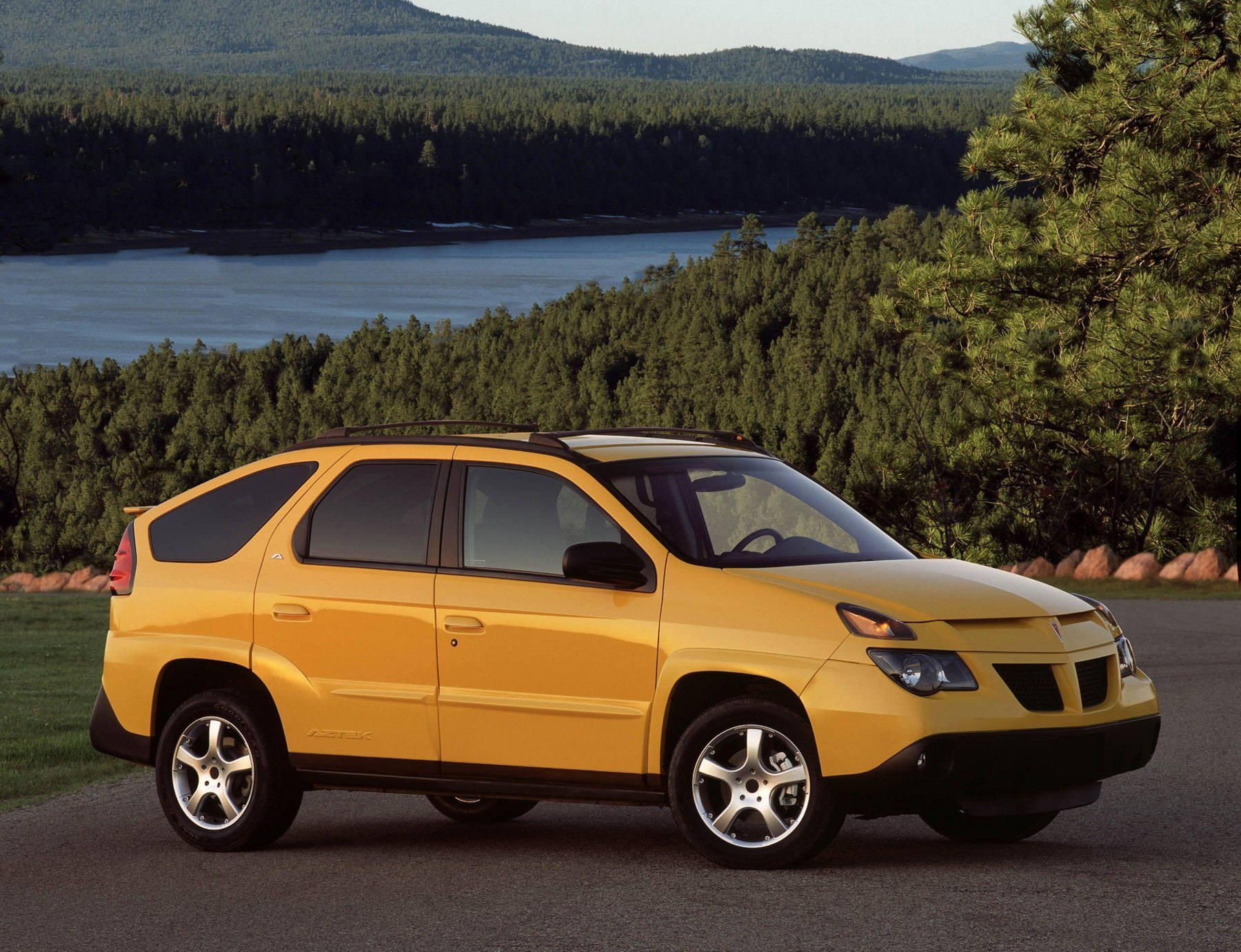 Fahrzeug General Motors Pontiac Aztek