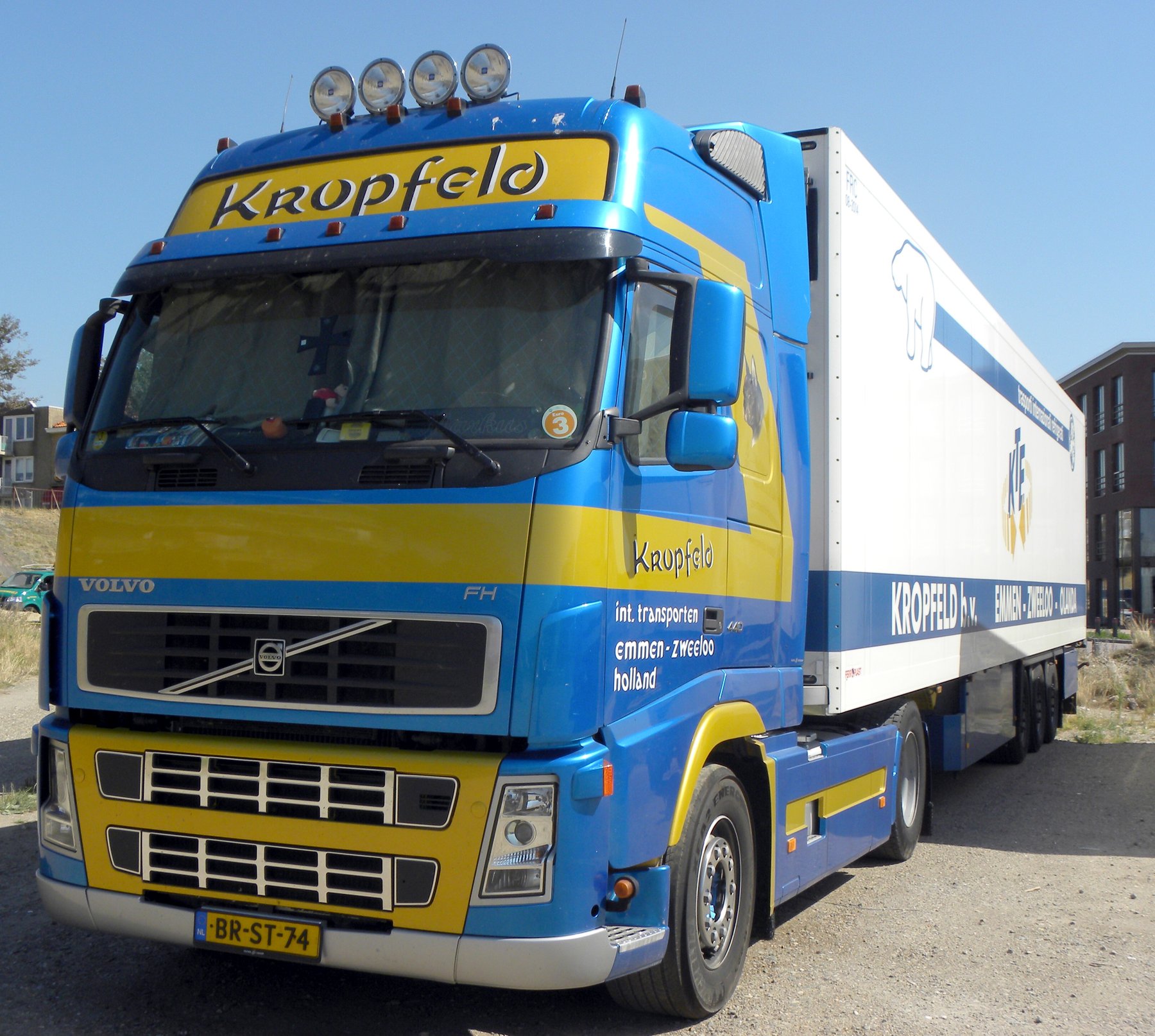 Volvo 440 4X2