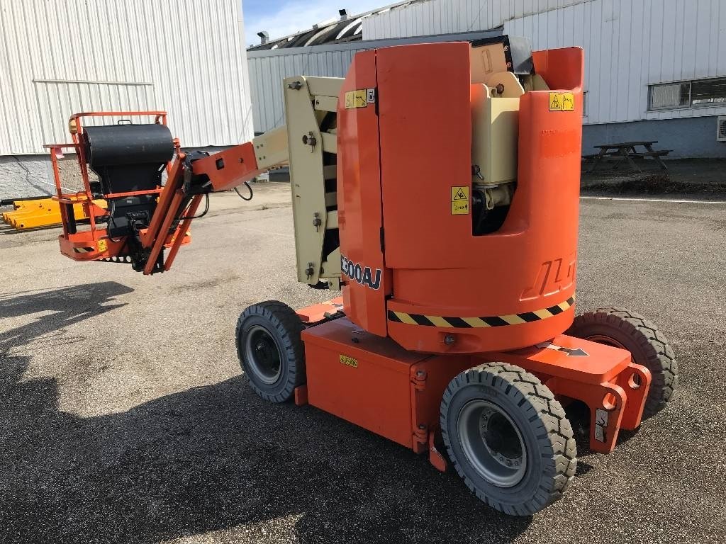 JLG E300AJ