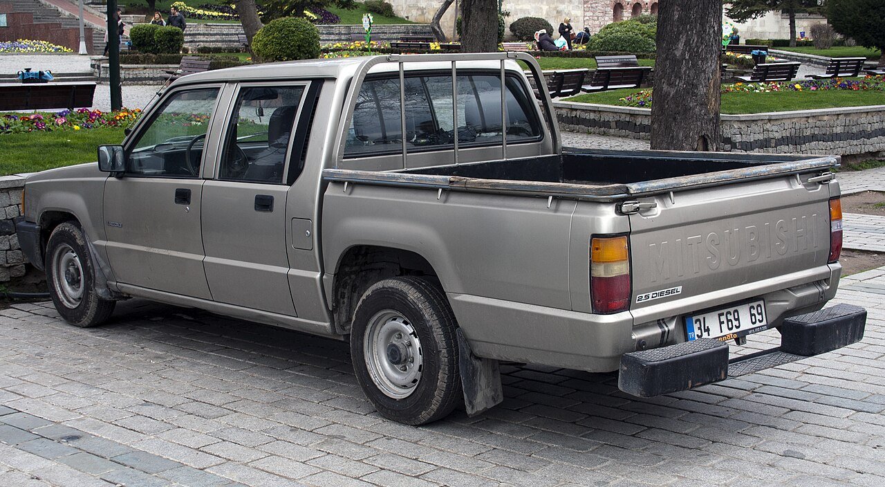 Van Mitsubishi DOUBLE CAB L200-2.5D