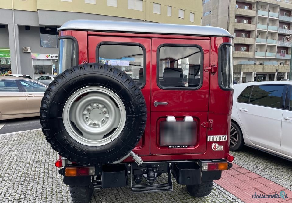 Van Toyota BJ 40
