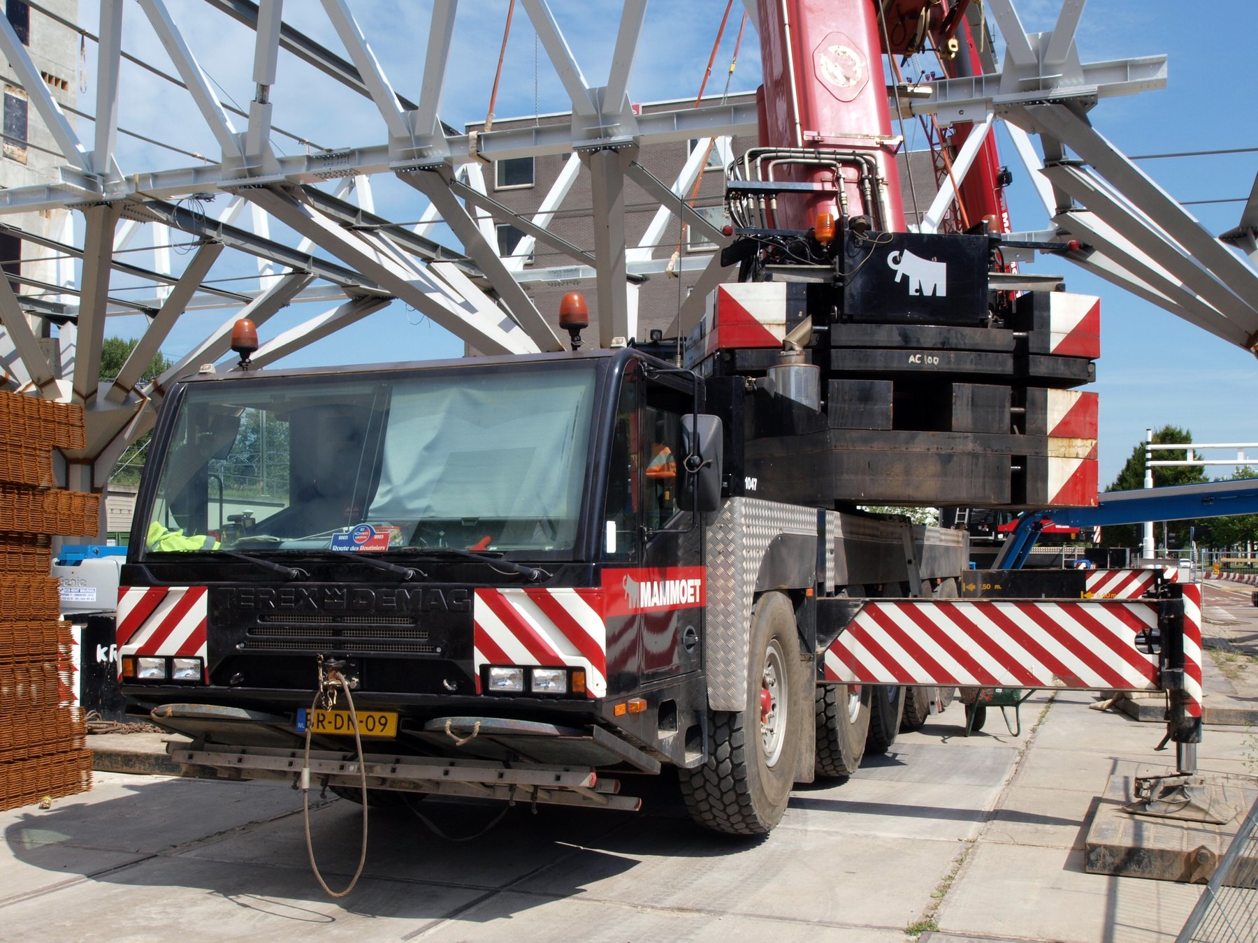Mobile crane Demag AC100/10X8