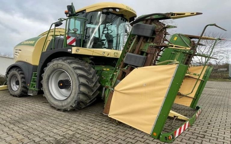 Grünland & Futter Krone BiG X V12
