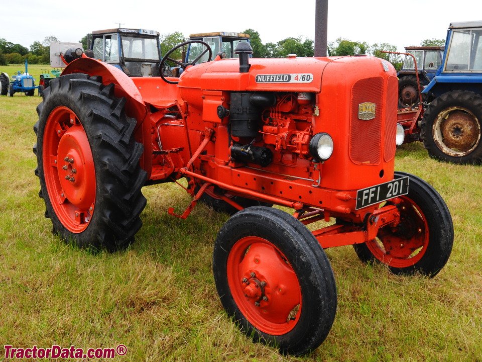 Traktor Nuffield 4