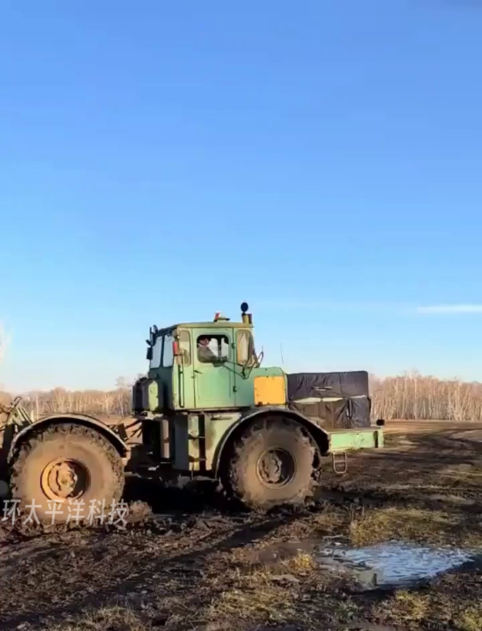 Tractor Kirowwerk Kirowez K-700A