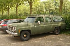 Chevrolet SUBURBAN VAN